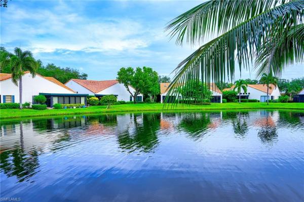 601 Beachwalk Cir, Naples, Florida 34108, image 1