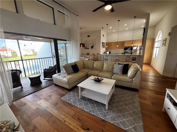 601 Beachwalk Cir, Naples, Florida 34108, image 1