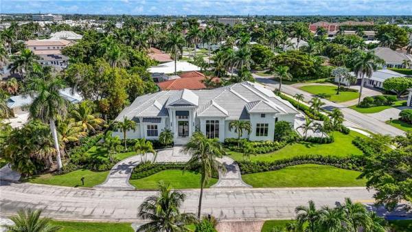 Park Shore, 710 Willowhead Dr, Naples, Florida 34103, image 1