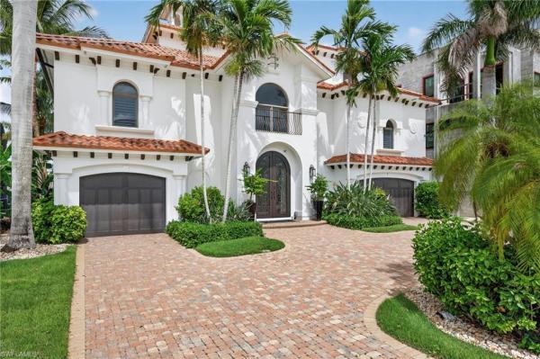 Conners At Vanderbilt Beach, 403 Seabee Ave, Naples, Florida 34108, image 1