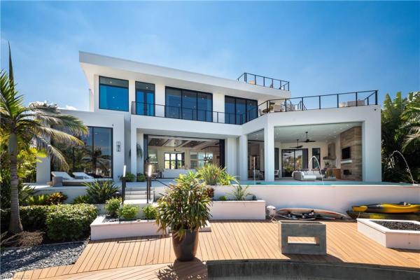The Moorings, 441 Mooring Line Dr, Naples, Florida 34103, image 3