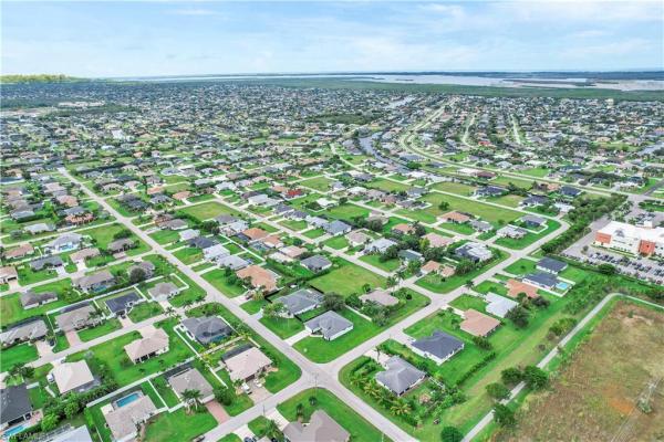 Cape Coral, 2218 25th St, Cape Coral, Florida 33914, image 2