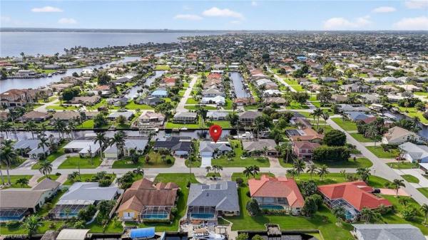 Cape Coral Residential, 2030 SE 25th Ter, Cape Coral, Florida 33904, image 3