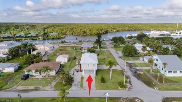 Everglades City No HOA, 405 Copeland Ave N, Everglades City, Florida 34139, image 2
