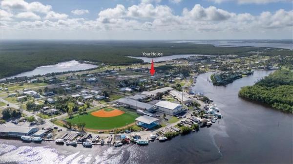Everglades City No HOA, 405 Copeland Ave N, Everglades City, Florida 34139, image 1