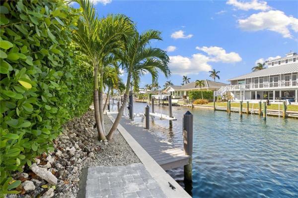 Royal Harbor, 1900 Sandpiper St, Naples, Florida 34102, image 3