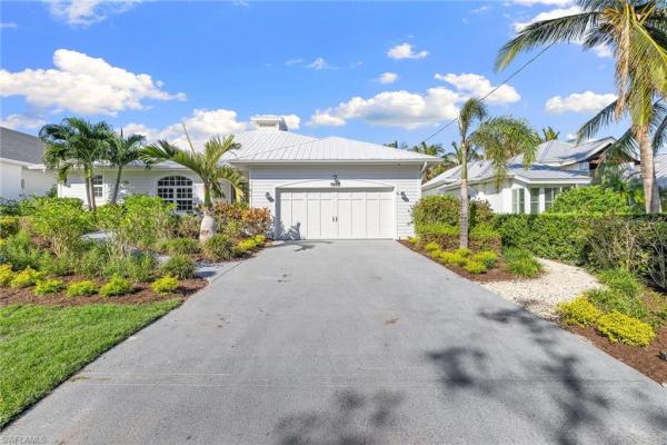 Royal Harbor, 1900 Sandpiper St, Naples, Florida 34102, image 2