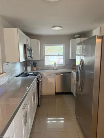 Bowling Green, 1635 Lowell Ct, Fort Myers, Florida 33907, image 1