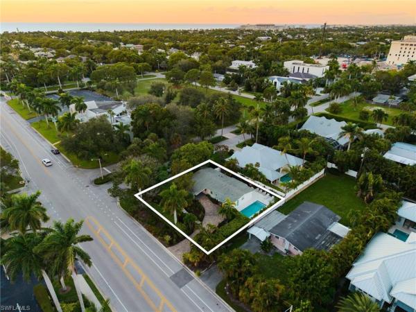 Olde Naples, 725 Central Ave, Naples, Florida 34102, image 1