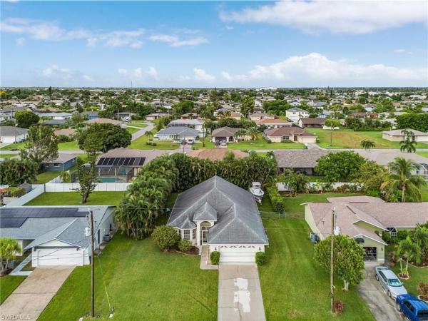 Cape Coral Residential, 1411 SE 18th Ter, Cape Coral, Florida 33904, image 3