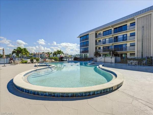 3200 Gulf Shore Blvd N #204, Naples, Florida 34103, image 2