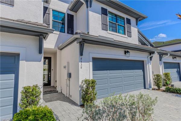 Vanderbilt Reserve, 7538 Rockefeller Dr, Naples, Florida 34119, image 1