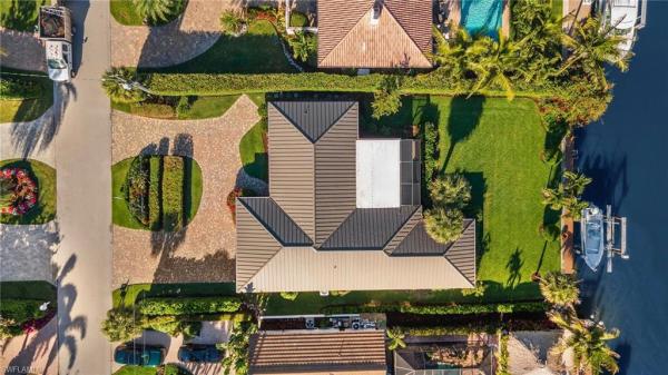Royal Harbor, 1525 Osprey Ave, Naples, Florida 34102, image 2