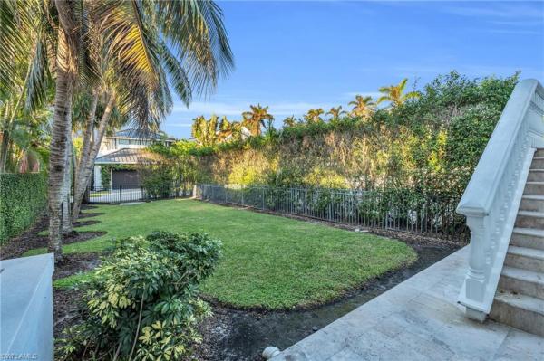 Olde Naples, 271 S Broad Ave #203, Naples, Florida 34102, image 2