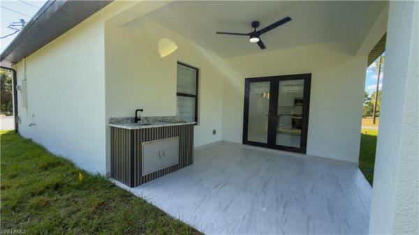 Lehigh Acres, 401 W 17th St, Lehigh Acres, Florida 33972, image 1