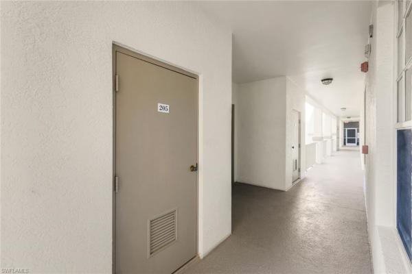 8247 Parkstone Pl #205, Naples, Florida 34120, image 1