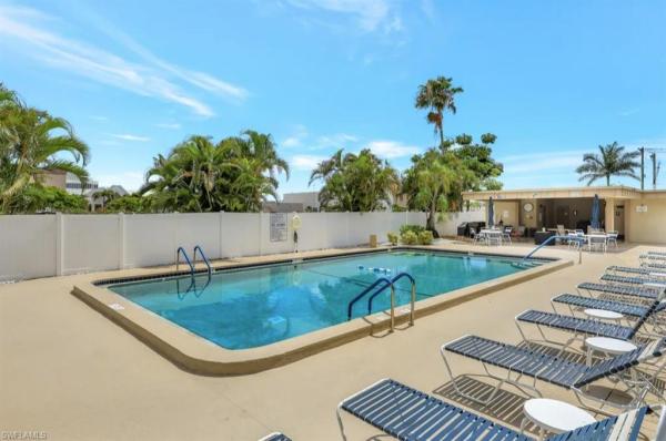 2264 Winkler Ave #204, Fort Myers, Florida 33901, image 1