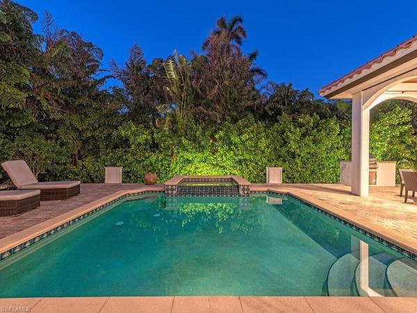 Olde Naples, 155 20th Ave S, Naples, Florida 34102, image 1