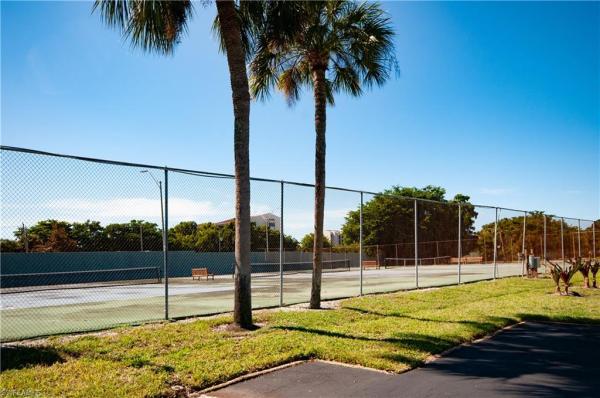 4261 Island Cir #6, Fort Myers, Florida 33919, image 1
