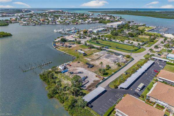 Isles Of Capri, 106 Pago Pago Dr W, Naples, Florida 34113, image 1