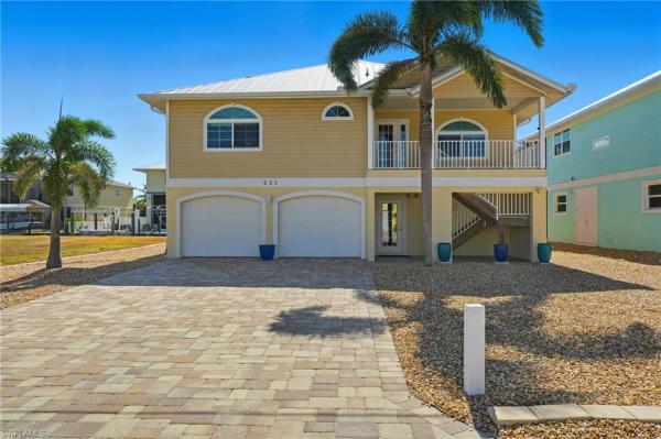 222 Flamingo St, Fort Myers Beach, Florida 33931, image 1