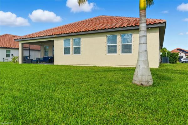 Valencia Lakes, 2055 Grove Dr, Naples, Florida 34120, image 2