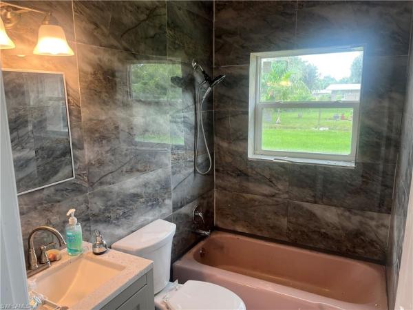 Bartens Pineview Estates, 160 Brooks Rd, North Fort Myers, Florida 33917, image 1