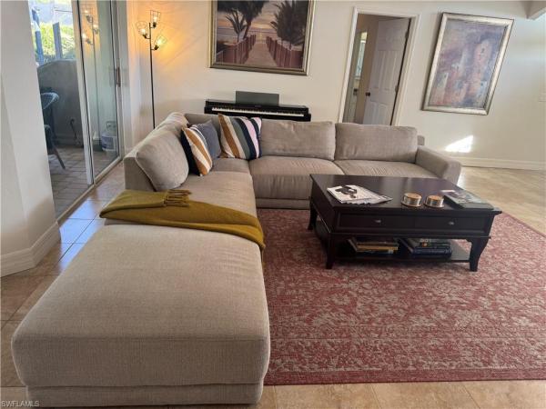 Cape Coral, 911 SE 21st Ln, Cape Coral, Florida 33990, image 1