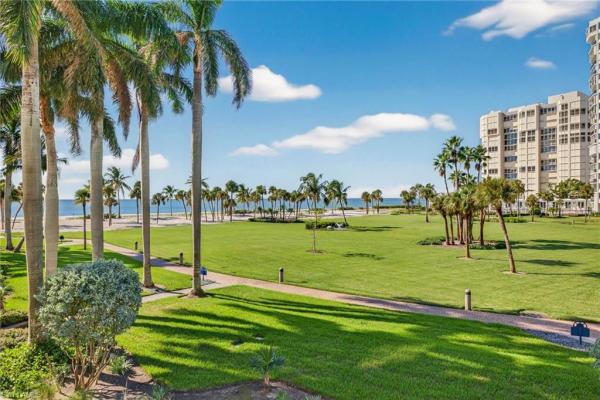 The Brittany At Park Shore, 4021 Gulf Shore Blvd N, Naples, Florida 34103, image 2