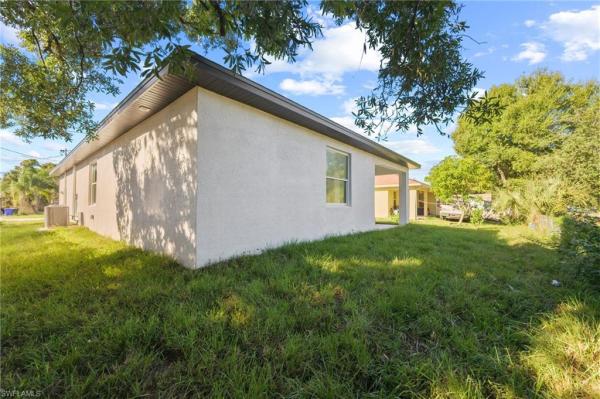 4117 Woodside Ave, Fort Myers, Florida 33916, image 1