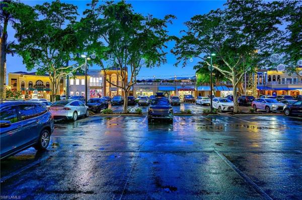 Surfsedge At Park Shore, 4001 Gulf Shore Blvd N, Naples, Florida 34103, image 1