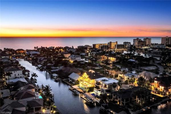 Conners At Vanderbilt Beach, 260 Channel Dr, Naples, Florida 34108, image 2