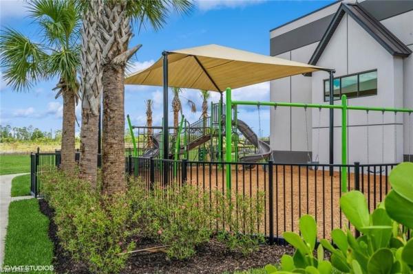 19121 Hinkley Dr, Estero, Florida 33928, image 1