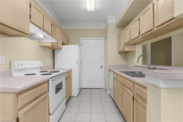 Royal Greens, 11480 Villa Grand #112, Fort Myers, Florida 33913, image 2