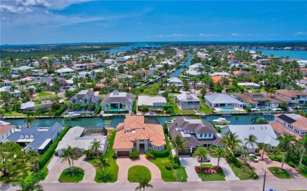 Royal Harbor, 1380 Marlin Dr, Naples, Florida 34102, image 2