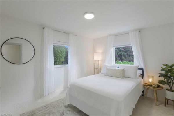 The Moorings, 796 Ketch Dr, Naples, Florida 34103, image 2