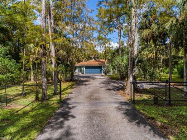 Logan Woods, 5311 Hickory Wood Dr, Naples, Florida 34119, image 3