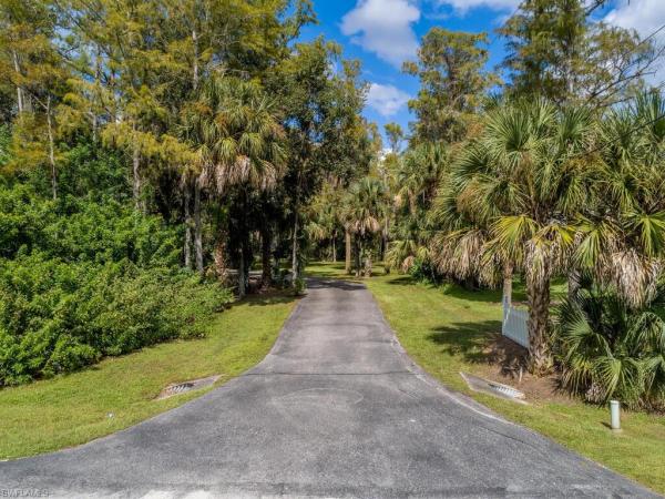 Logan Woods, 5311 Hickory Wood Dr, Naples, Florida 34119, image 2