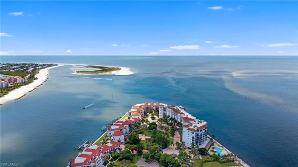 La Peninsula, 523 La Peninsula Blvd, Naples, Florida 34113, image 1