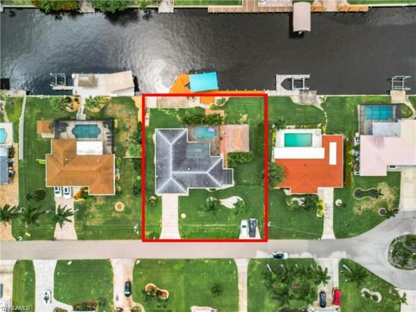 Cape Coral, 2818 17th Pl, Cape Coral, Florida 33904, image 2