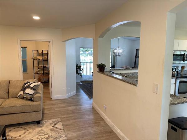 100 Diamond Cir #108, Naples, Florida 34110, image 1