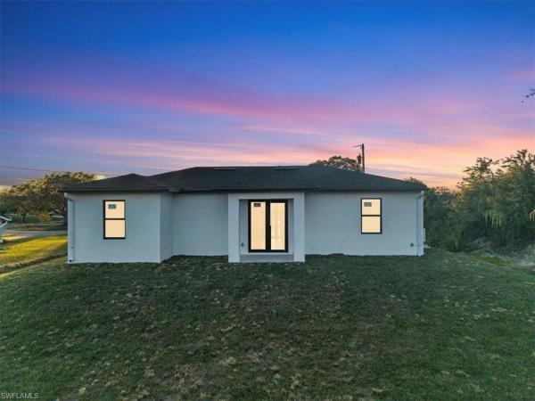 Lehigh Acres, 702 N Irving Ave, Lehigh Acres, Florida 33971, image 1