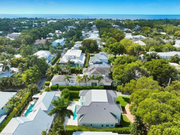 Olde Naples, 570 N 2nd Ave, Naples, Florida 34102, image 1