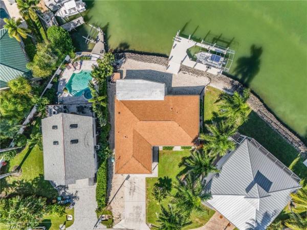 Isles Of Capri, 121 Jamaica Dr, Naples, Florida 34113, image 1