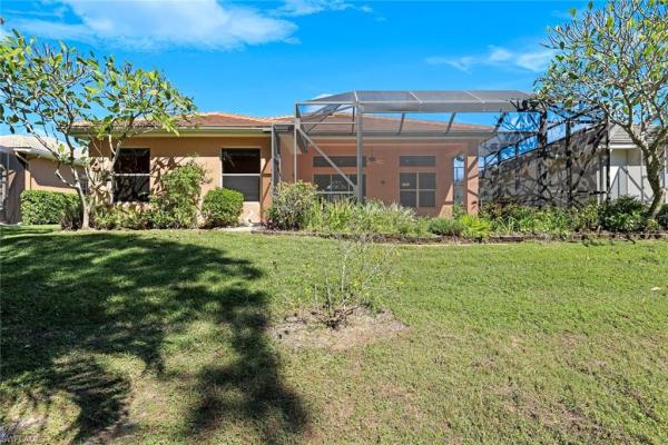 Hunters Ridge Golf & Country Club, 12910 Silverthorn Ct, Bonita Springs, Florida 34135, image 2