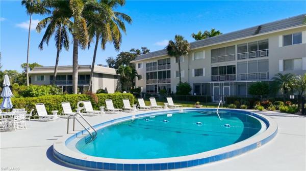 Montego Manor At Palm River Estates, 215 E Cypress Way #D8, Naples, Florida 34110, image 2