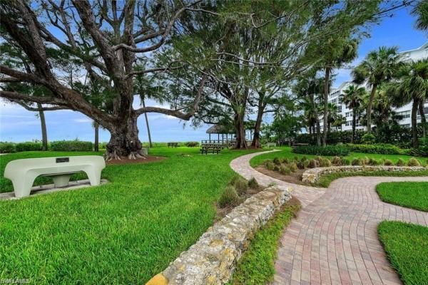 Chateau Suzanne, 3030 Binnacle Dr #103, Naples, Florida 34103, image 2