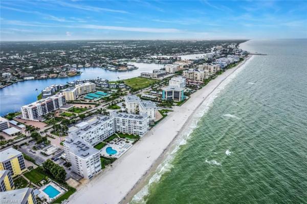 Naples Continental Club, 3443 Gulf Shore Blvd N #710, Naples, Florida 34103, image 1