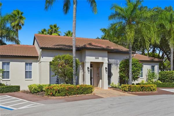 900 Diamond Cir #905, Naples, Florida 34110, image 1