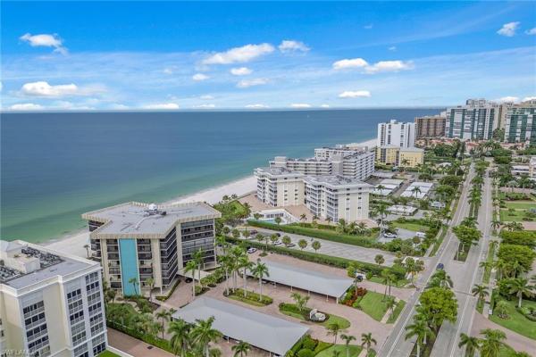 Imperial Club, 3399 N Gulf Shore Blvd #309, Naples, Florida 34103, image 2